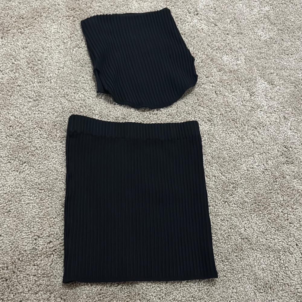 Elegant Black Two Piece Strapless Top and  Ribbed Skirt